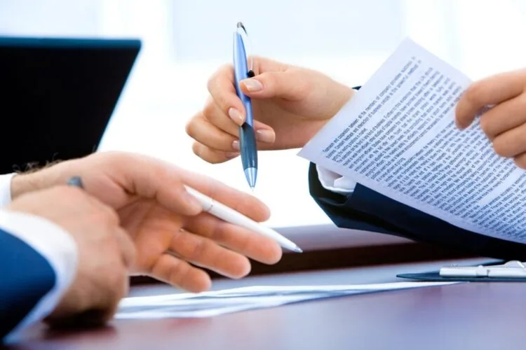 what is an employment contract